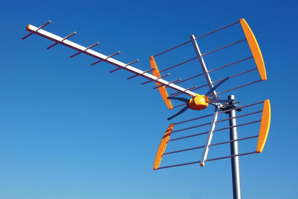 Adecuación y reparaciones de antenas terrestres y TDT